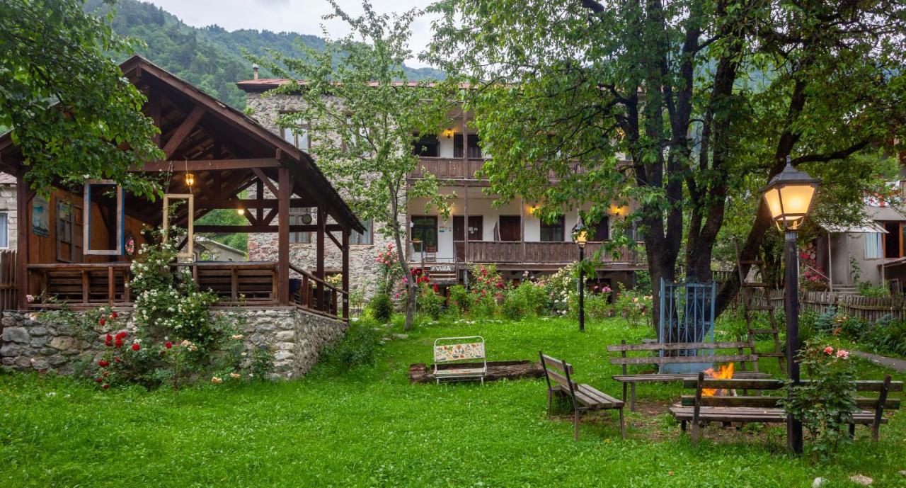 Villa Mestia Hotel Εξωτερικό φωτογραφία