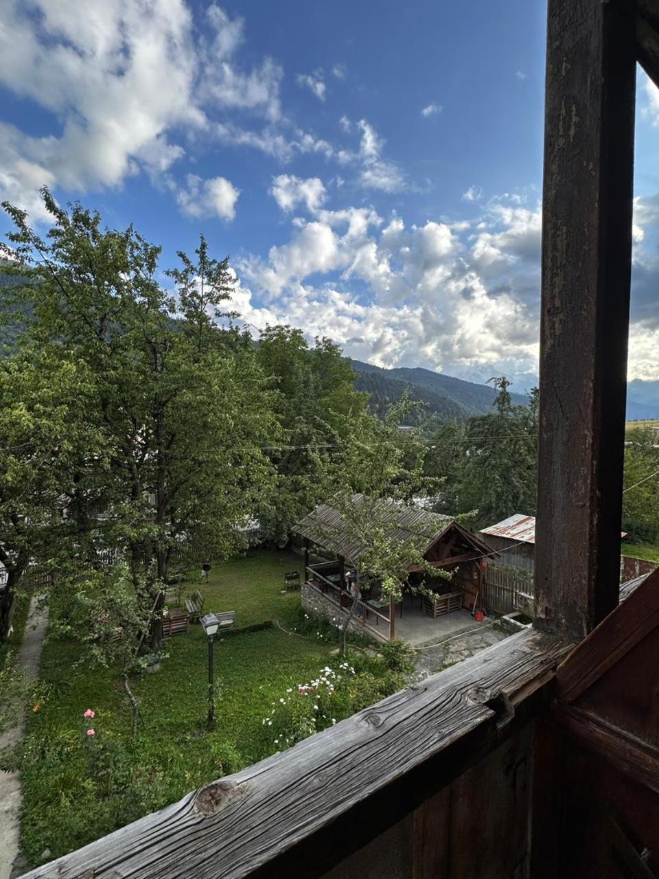 Villa Mestia Hotel Εξωτερικό φωτογραφία