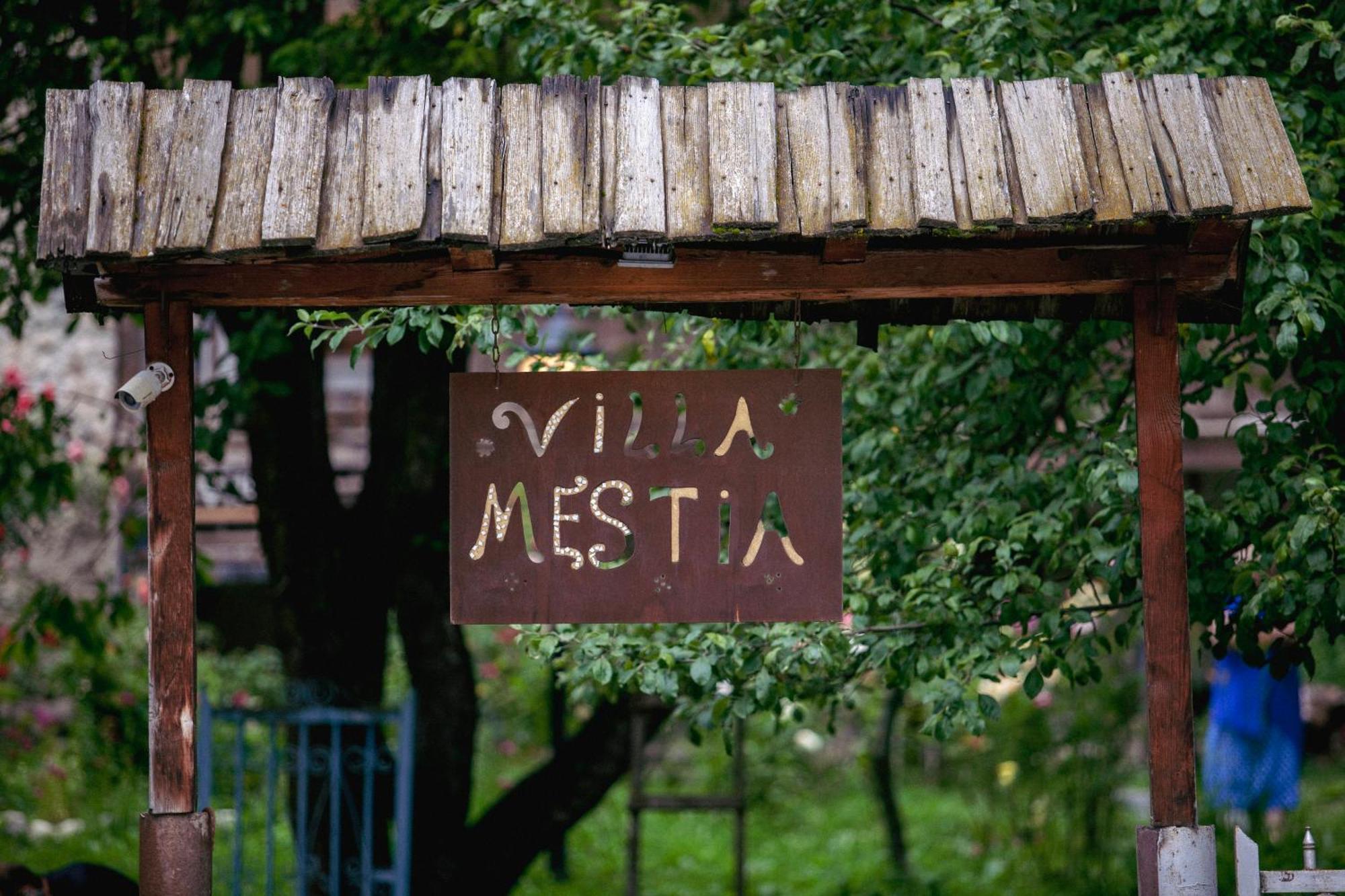 Villa Mestia Hotel Εξωτερικό φωτογραφία